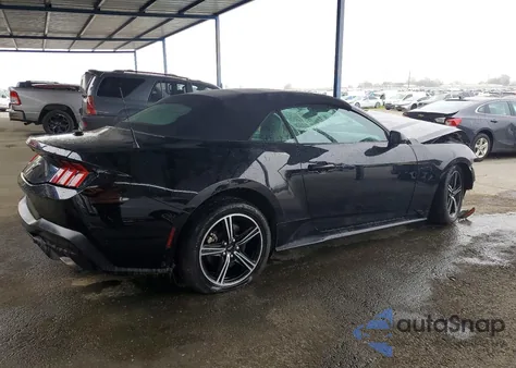 2024 Ford Mustang z USA, uszkodzony, nr VIN 1FAGP8UH1R5108092